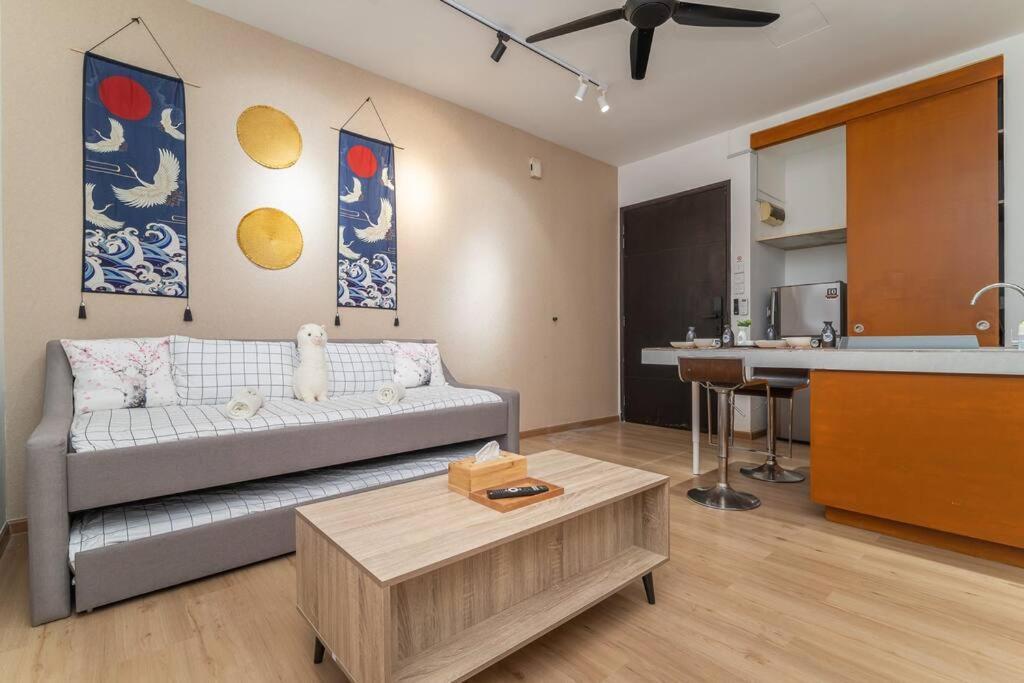 Apartment Relaxing Muji Retreat With Jacuzzi, Retro Games, Mrt Kuala Lumpur